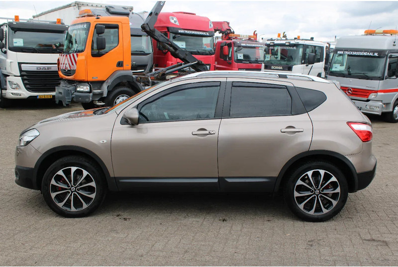 Nissan QASHQAI 2.0 AUTOMATIC / CAMERA - SUV: afbeelding 2 Nissan QASHQAI 2.0 AUTOMATIC / CAMERA - SUV: afbeelding 2