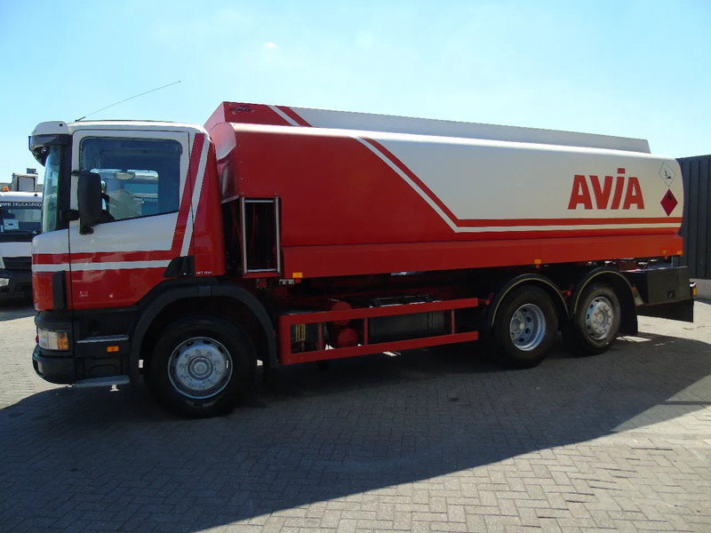 Scania 94 .310 +20.000liter + 6x2 + PUMP/METERS + manual + euro 2 - Tankwagen: afbeelding 2 Scania 94 .310 +20.000liter + 6x2 + PUMP/METERS + manual + euro 2 - Tankwagen: afbeelding 2