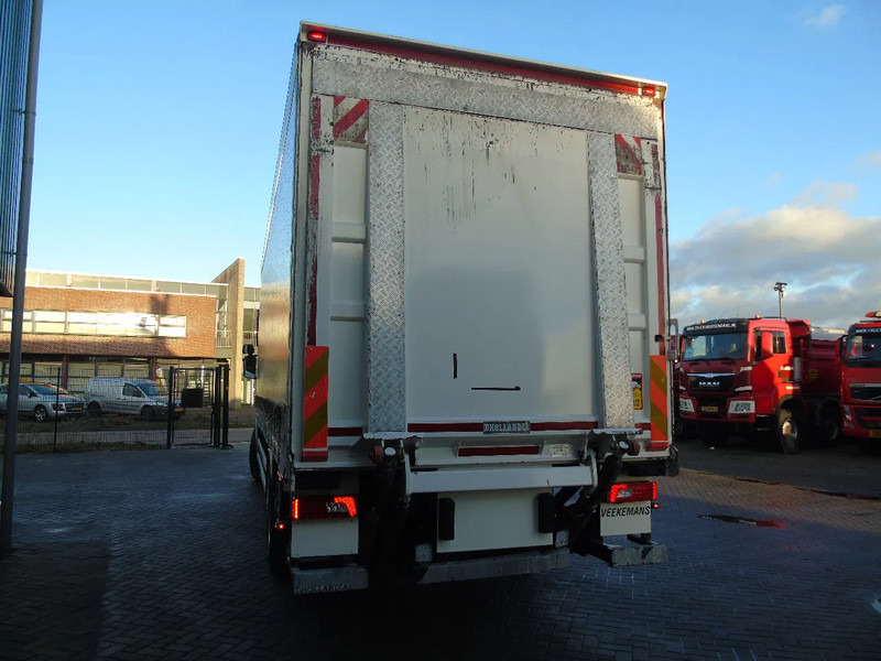 Scania P 370 + LIFT + EURO 6 + 19T - Schuifzeilen vrachtwagen: afbeelding 5 Scania P 370 + LIFT + EURO 6 + 19T - Schuifzeilen vrachtwagen: afbeelding 5