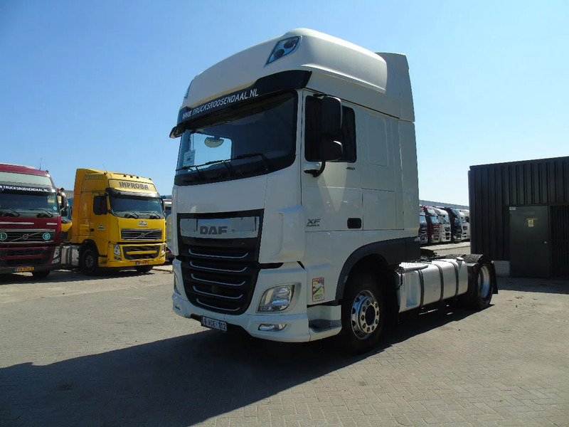 DAF XF 106.460 + EURO 6 SUPER SPACE CAB + INTARDER - Trekker: afbeelding 2 DAF XF 106.460 + EURO 6 SUPER SPACE CAB + INTARDER - Trekker: afbeelding 2