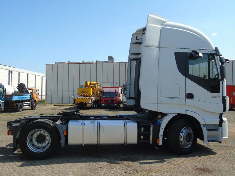 Iveco Stralis 420 + EURO 6 + 580KM - Trekker: afbeelding 3 Iveco Stralis 420 + EURO 6 + 580KM - Trekker: afbeelding 3