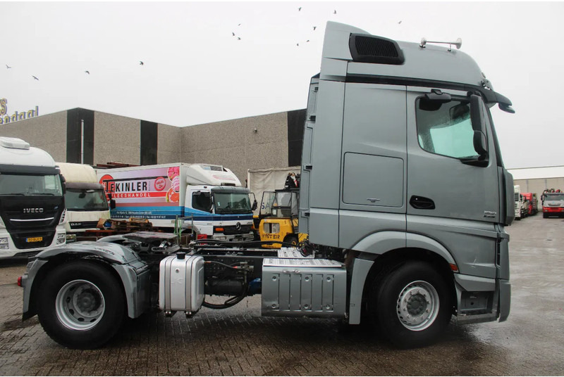 Mercedes-Benz Actros 1851 + EURO 5 + Retarder!! - Trekker: afbeelding 4 Mercedes-Benz Actros 1851 + EURO 5 + Retarder!! - Trekker: afbeelding 4