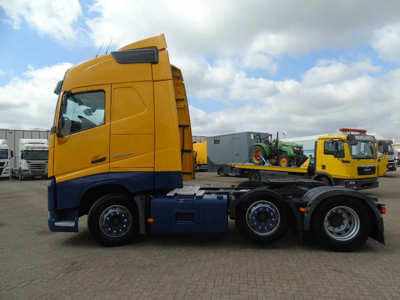 Volvo FH 420 + 6X2 + EURO 6 - Trekker: afbeelding 2 Volvo FH 420 + 6X2 + EURO 6 - Trekker: afbeelding 2