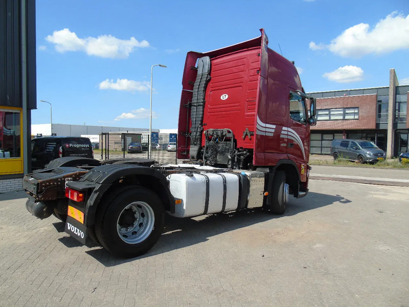 Volvo FH 460 + XL CABINE + MANUAL + EURO 5 + 6x IN STOCK - Trekker: afbeelding 2 Volvo FH 460 + XL CABINE + MANUAL + EURO 5 + 6x IN STOCK - Trekker: afbeelding 2
