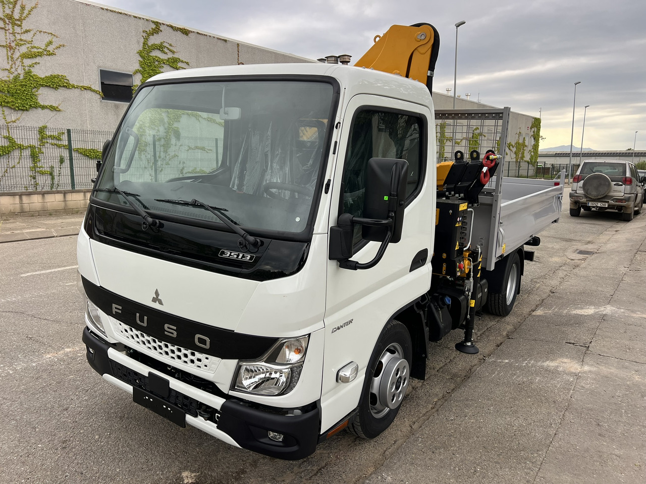 FUSO 35 3S - Kraanwagen: afbeelding 1 FUSO 35 3S - Kraanwagen: afbeelding 1