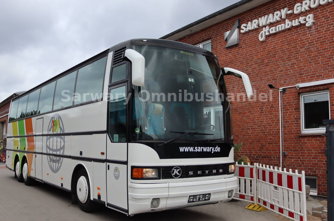 Setra 215 HDH*41 Sitze*VIP*8 Gang*Klima*WC*TV*Clubecke - Touringcar: afbeelding 1 Setra 215 HDH*41 Sitze*VIP*8 Gang*Klima*WC*TV*Clubecke - Touringcar: afbeelding 1