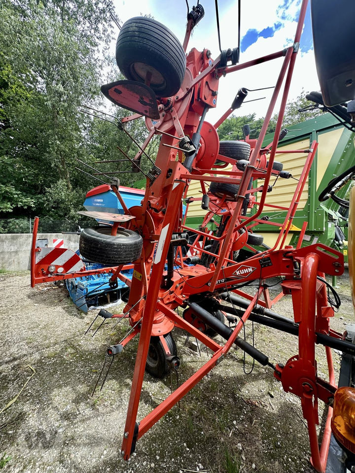 Kuhn GF 8712 - Hooischudder: afbeelding 4 Kuhn GF 8712 - Hooischudder: afbeelding 4