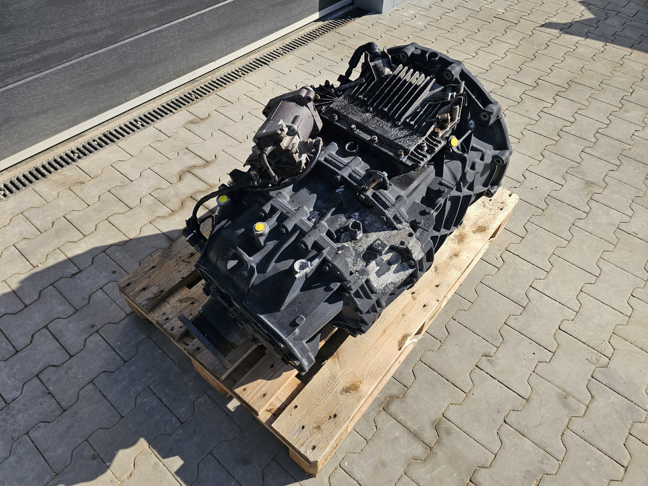 MAN TGX TGS / ZF ASTRONIC 12AS2130TD / COMPLETE - Versnellingsbak: afbeelding 3 MAN TGX TGS / ZF ASTRONIC 12AS2130TD / COMPLETE - Versnellingsbak: afbeelding 3