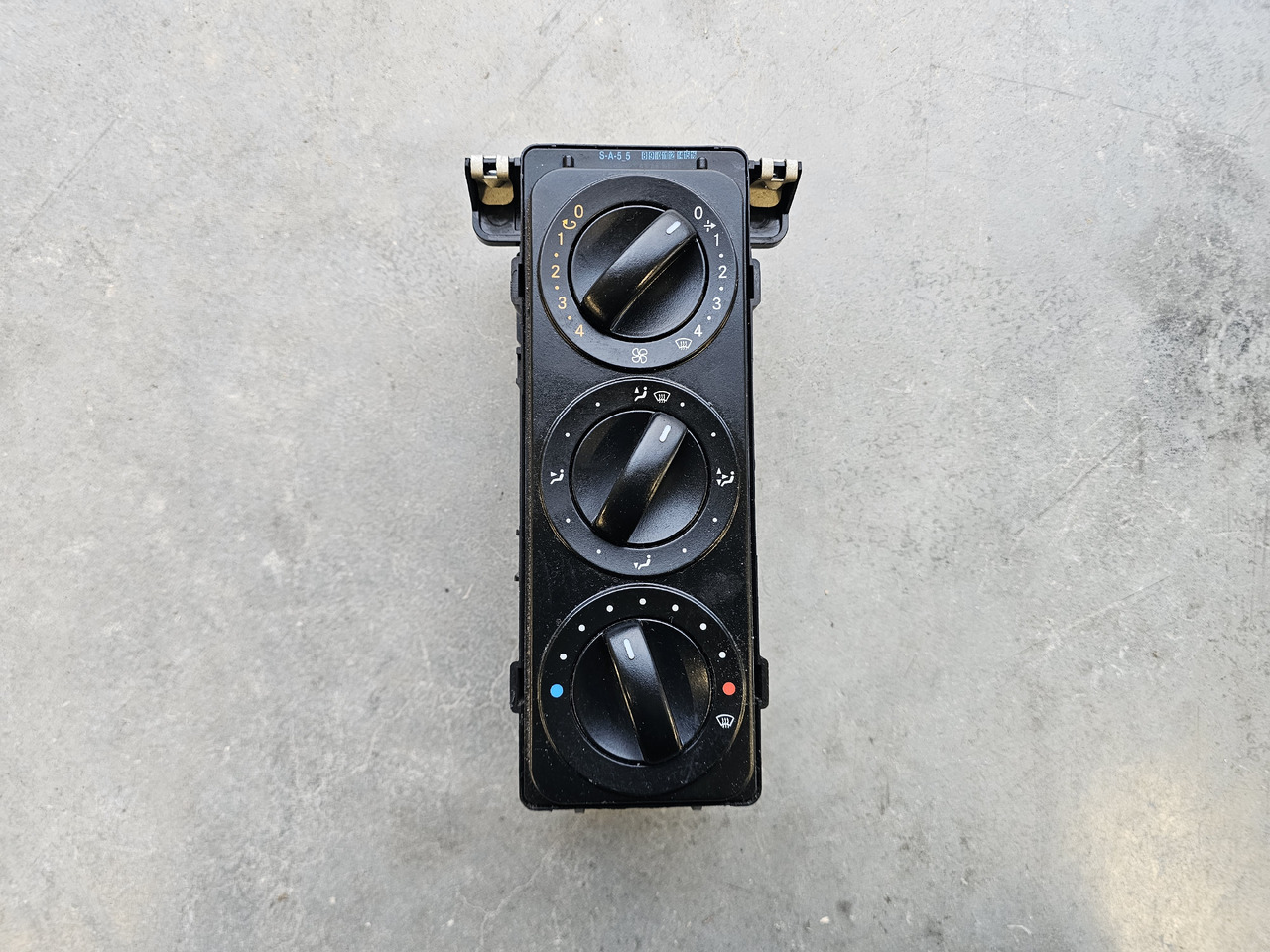 MERCEDES-BENZ ATEGO EURO 6 / HEATER PANEL / A9678200197 - Verwarming/ Ventilatie: afbeelding 2 MERCEDES-BENZ ATEGO EURO 6 / HEATER PANEL / A9678200197 - Verwarming/ Ventilatie: afbeelding 2