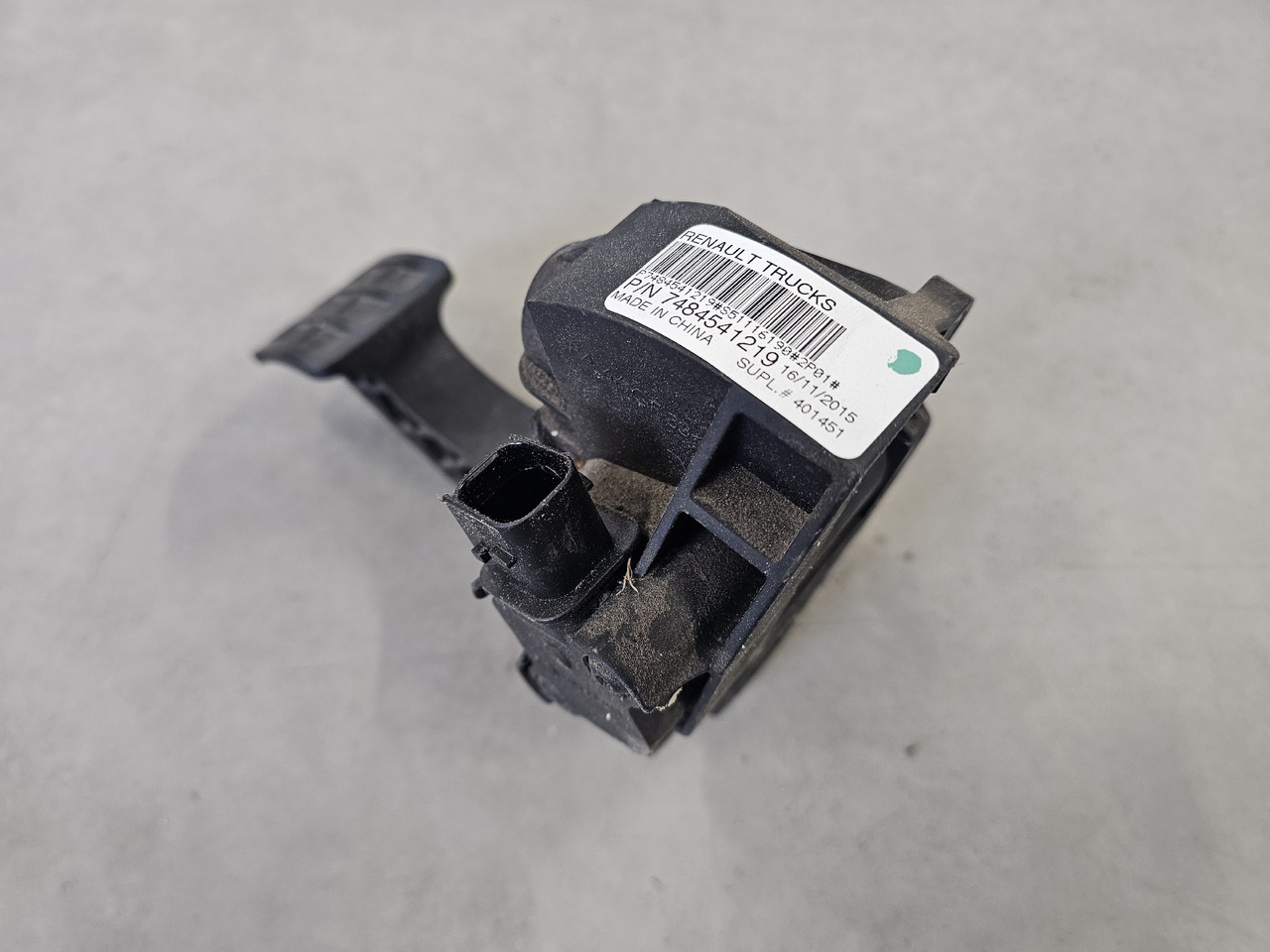 RENAULT RANGE T / ACCELERATE PEDAL / 7484541219 - Pedaal: afbeelding 3 RENAULT RANGE T / ACCELERATE PEDAL / 7484541219 - Pedaal: afbeelding 3