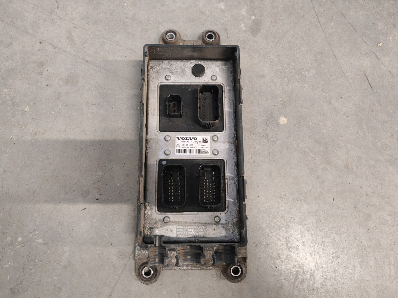 VOLVO FH5 FM5 EURO 6 / CCIOM2 Lo CONTROL UNIT/ 22771636 P02 - ECU: afbeelding 2 VOLVO FH5 FM5 EURO 6 / CCIOM2 Lo CONTROL UNIT/ 22771636 P02 - ECU: afbeelding 2