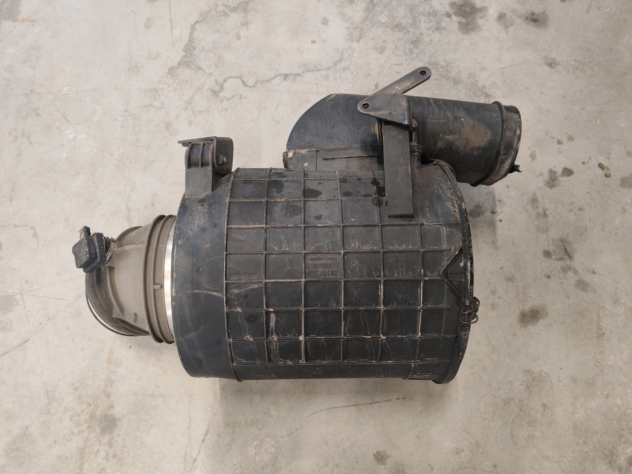 VOLVO FH5 FM5 EURO 6 / COMPLETE AIR FILTER / 22990421 - Luchtfilter: afbeelding 3 VOLVO FH5 FM5 EURO 6 / COMPLETE AIR FILTER / 22990421 - Luchtfilter: afbeelding 3