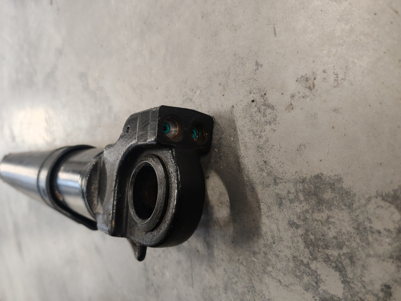 VOLVO FM5 EURO 6 / CAB TILT CYLINDER / 23583236 - Cabinevering: afbeelding 3 VOLVO FM5 EURO 6 / CAB TILT CYLINDER / 23583236 - Cabinevering: afbeelding 3