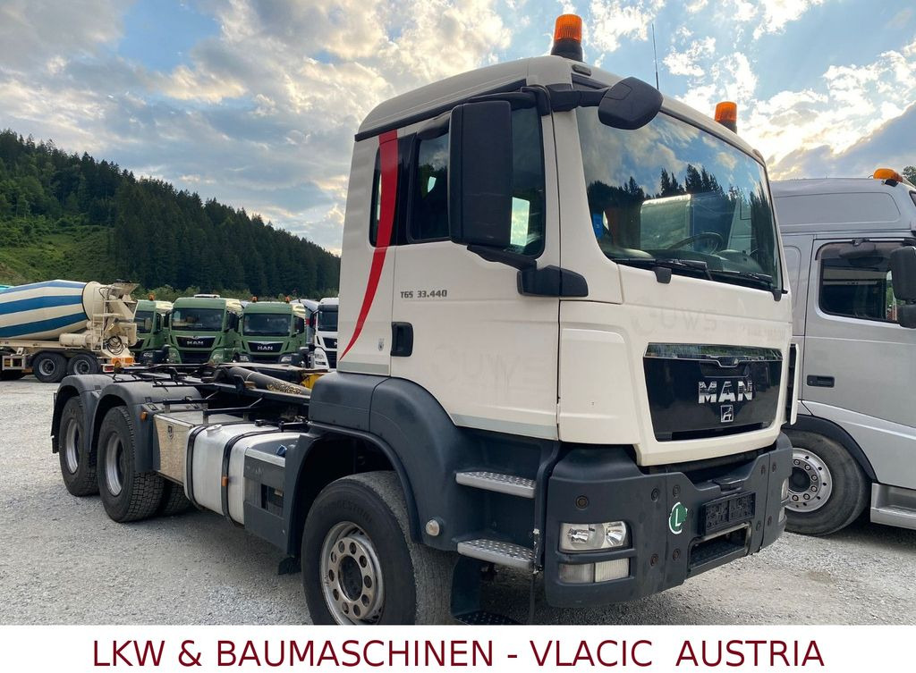 MAN TGS 33.440 (6x4) EEV Abrollkipper MAN TGS 33.440 (6x4) EEV Abrollkipper - Haakarmsysteem vrachtwagen: afbeelding 2 MAN TGS 33.440 (6x4) EEV Abrollkipper MAN TGS 33.440 (6x4) EEV Abrollkipper - Haakarmsysteem vrachtwagen: afbeelding 2