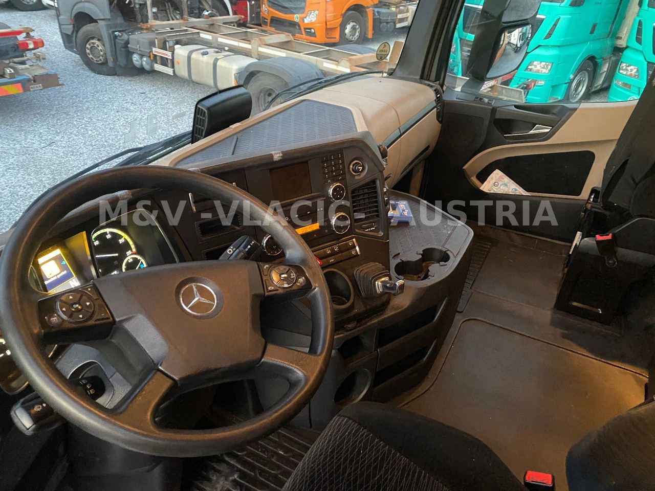 Mercedes-Benz 2542 - Containertransporter/ Wissellaadbak vrachtwagen: afbeelding 4 Mercedes-Benz 2542 - Containertransporter/ Wissellaadbak vrachtwagen: afbeelding 4