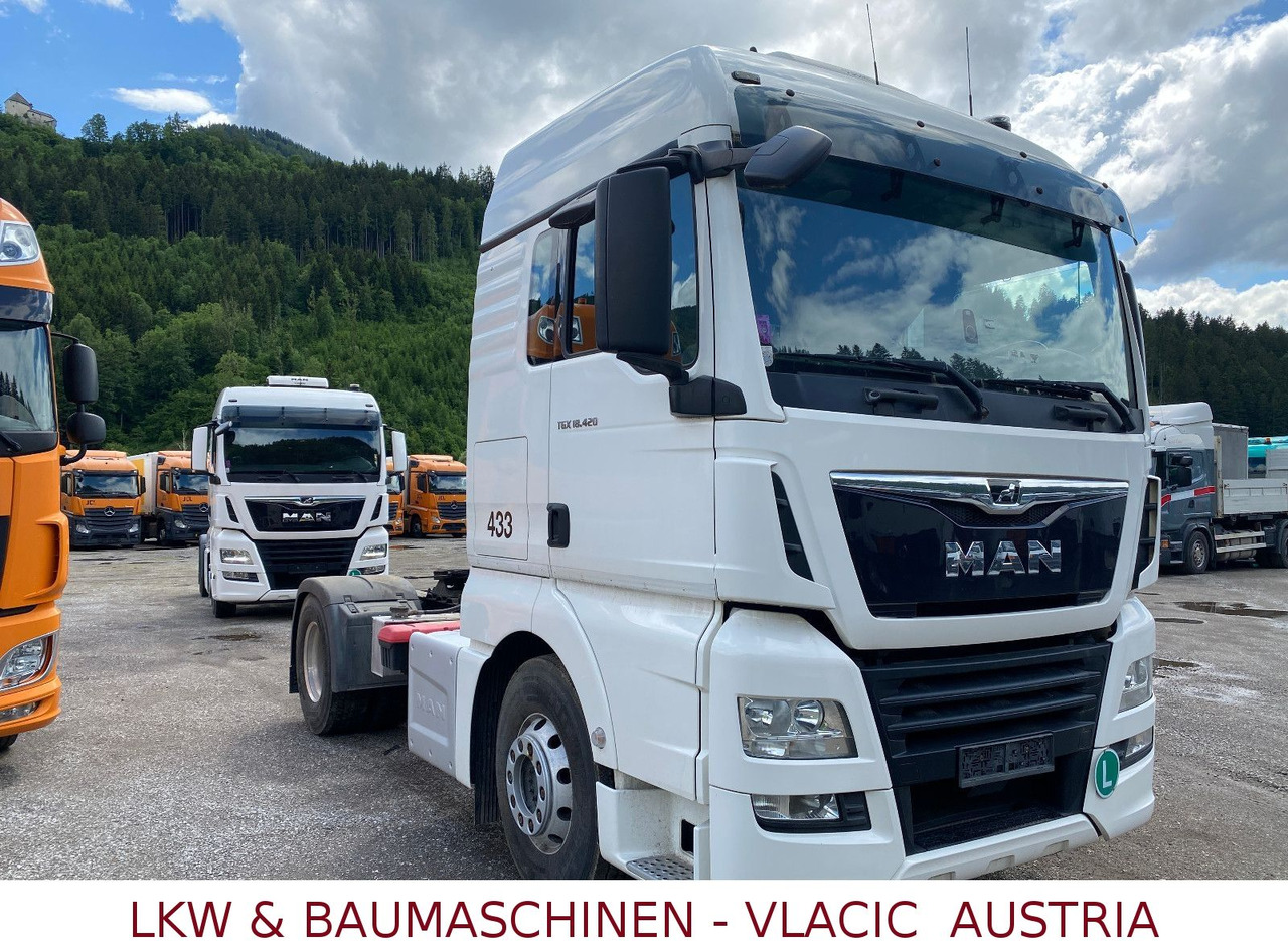 MAN TGX 18.420 (eigengewicht 6939Kg) MAN TGX 18.420 (eigengewicht 6939Kg) - Trekker: afbeelding 2 MAN TGX 18.420 (eigengewicht 6939Kg) MAN TGX 18.420 (eigengewicht 6939Kg) - Trekker: afbeelding 2