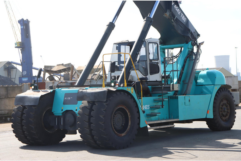 KONECRANES 4542TB5 - Reach stacker: afbeelding 4 KONECRANES 4542TB5 - Reach stacker: afbeelding 4