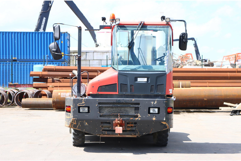 Kalmar TR618iA - Terminal trekker: afbeelding 2 Kalmar TR618iA - Terminal trekker: afbeelding 2