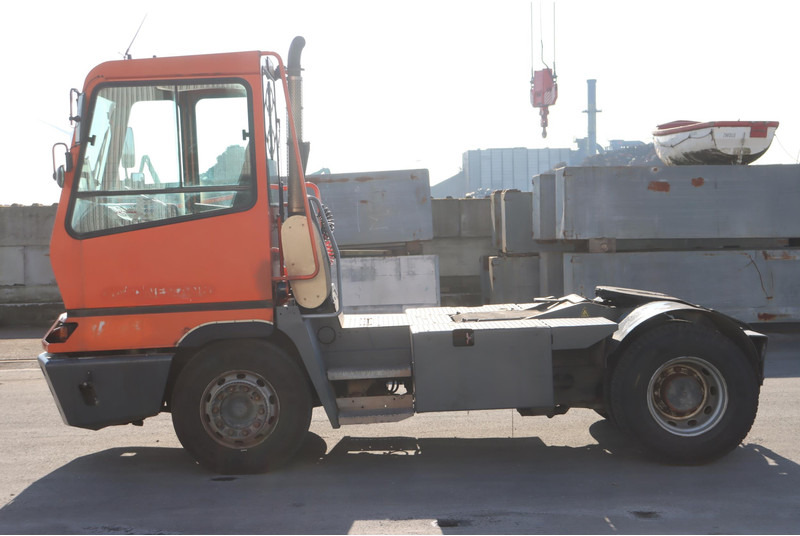 Terberg YT182 - Terminal trekker: afbeelding 4 Terberg YT182 - Terminal trekker: afbeelding 4