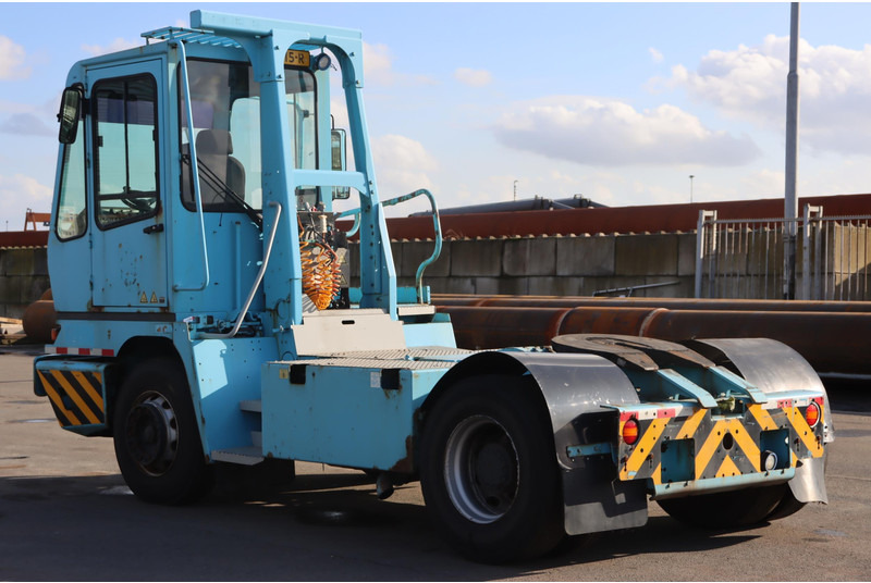 Terberg YT222 - Terminal trekker: afbeelding 4 Terberg YT222 - Terminal trekker: afbeelding 4
