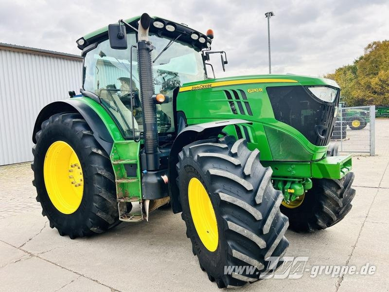 John Deere 6210R - Tractor: afbeelding 2 John Deere 6210R - Tractor: afbeelding 2