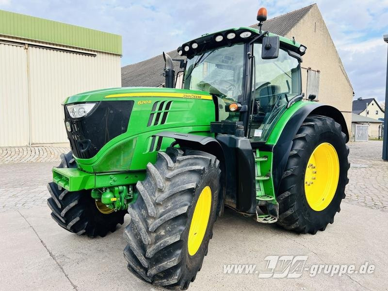 John Deere 6210R - Tractor: afbeelding 1 John Deere 6210R - Tractor: afbeelding 1