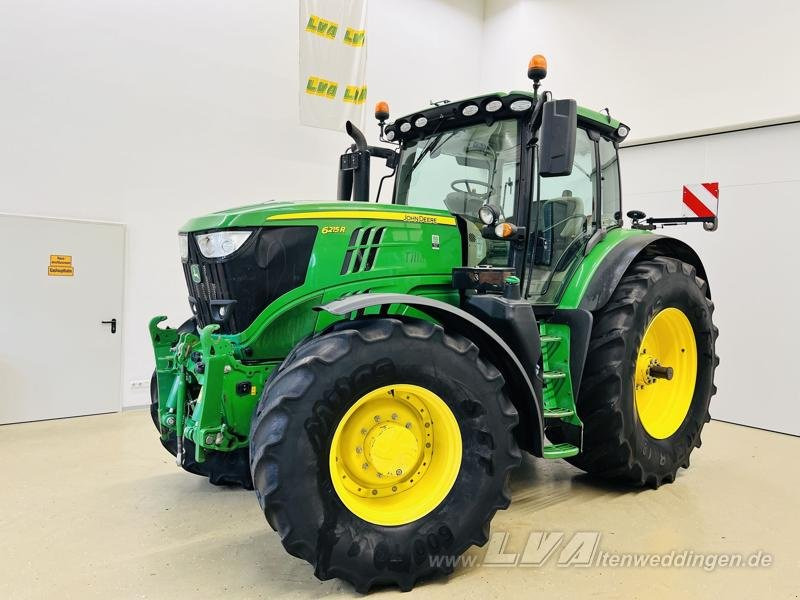 John Deere 6215R - Tractor: afbeelding 1 John Deere 6215R - Tractor: afbeelding 1