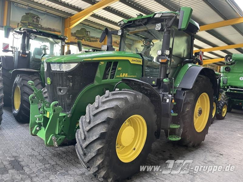 John Deere 7R 310 - Tractor: afbeelding 1 John Deere 7R 310 - Tractor: afbeelding 1