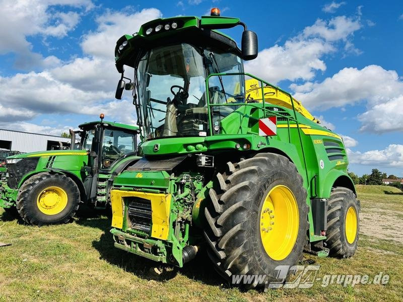 John Deere 8300 - Tractor: afbeelding 1 John Deere 8300 - Tractor: afbeelding 1