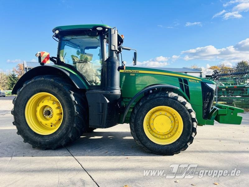 John Deere 8370R E23 PowerShift - Tractor: afbeelding 4 John Deere 8370R E23 PowerShift - Tractor: afbeelding 4