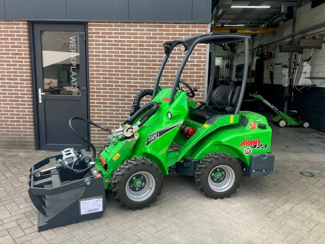 AVANT 423 TDL miniloader - Kniklader: afbeelding 1 AVANT 423 TDL miniloader - Kniklader: afbeelding 1