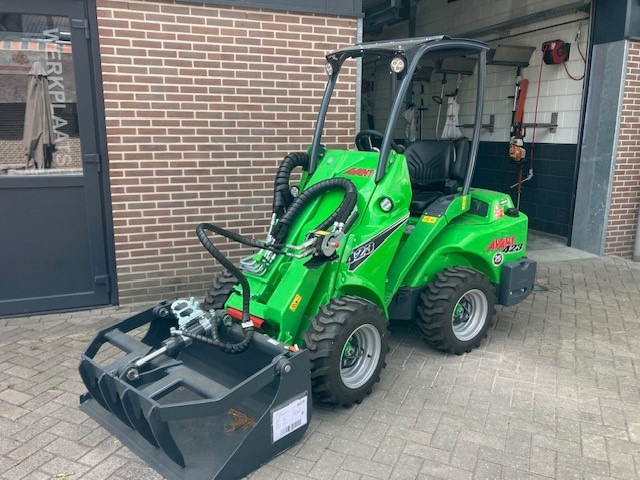 AVANT 423 TDL miniloader - Kniklader: afbeelding 2 AVANT 423 TDL miniloader - Kniklader: afbeelding 2