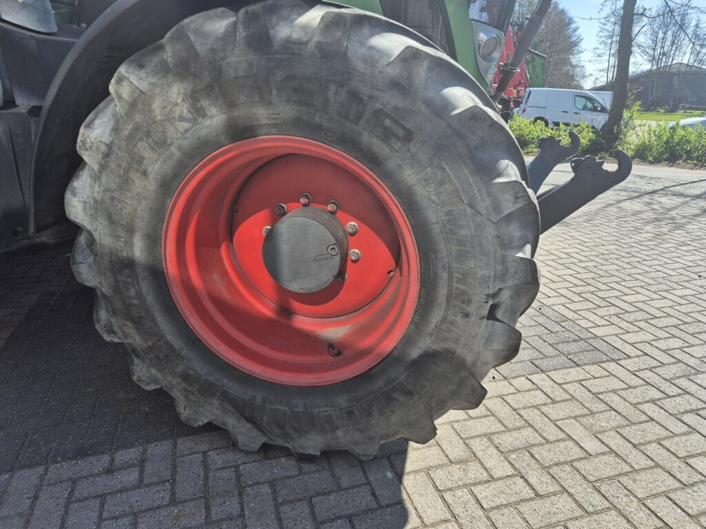 Tractor FENDT 828: afbeelding 10