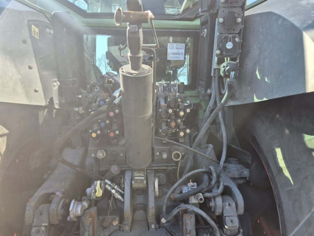 Tractor FENDT 828: afbeelding 7