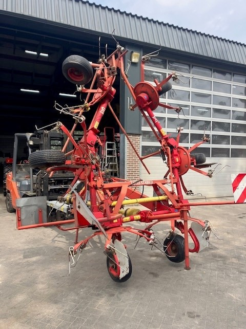 LELY 675 tedder - Hooischudder: afbeelding 1 LELY 675 tedder - Hooischudder: afbeelding 1