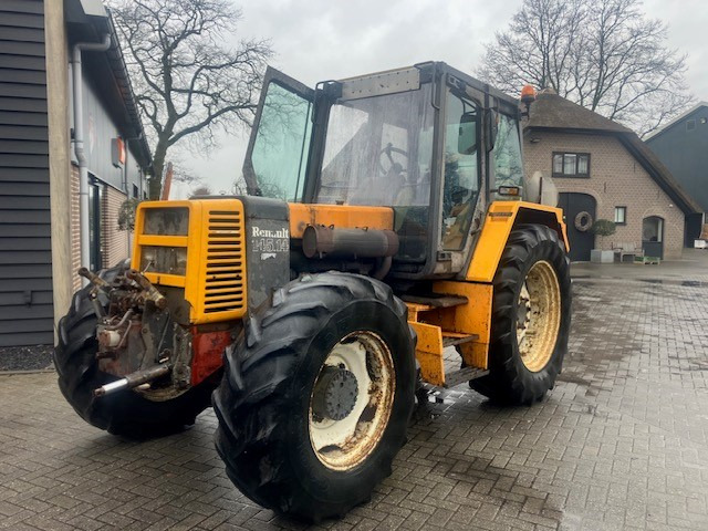 RENAULT 145.14 - Tractor: afbeelding 3 RENAULT 145.14 - Tractor: afbeelding 3