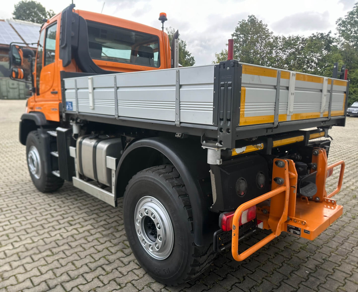 Unimog 530 - U530 405 44301 Mercedes Benz 405 - Gemeentelijke machine/ Speciaal: afbeelding 3 Unimog 530 - U530 405 44301 Mercedes Benz 405 - Gemeentelijke machine/ Speciaal: afbeelding 3