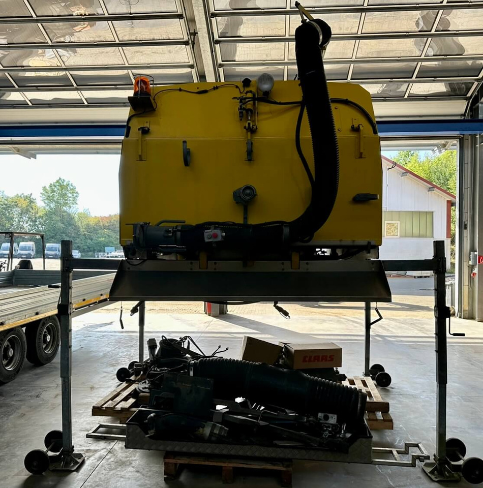 Unimog Aufbaukehrmaschine Trilety SK-370 - Veegwagen: afbeelding 5 Unimog Aufbaukehrmaschine Trilety SK-370 - Veegwagen: afbeelding 5