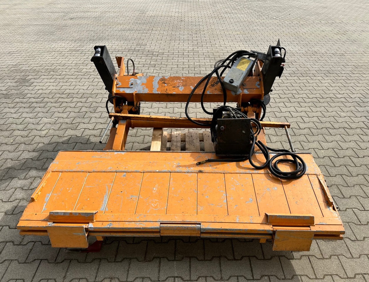 Unimog Heckladebordwand Unbekannt 427 - Laadklep: afbeelding 2 Unimog Heckladebordwand Unbekannt 427 - Laadklep: afbeelding 2