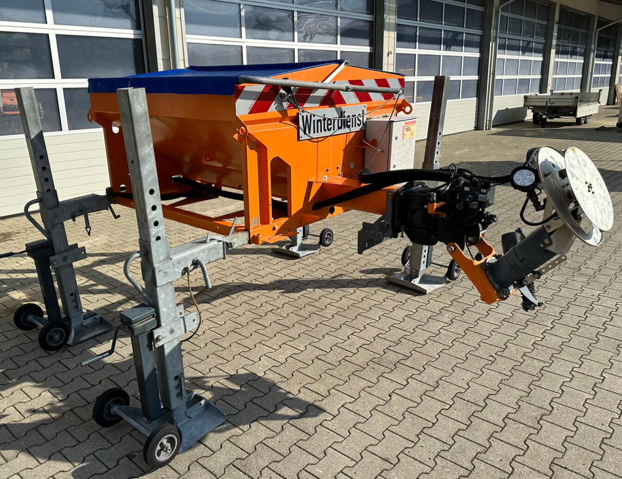 Unimog Salzstreuer KüpperWeisser IMSSN J15012 H - Zout/ Zandstrooier: afbeelding 3 Unimog Salzstreuer KüpperWeisser IMSSN J15012 H - Zout/ Zandstrooier: afbeelding 3