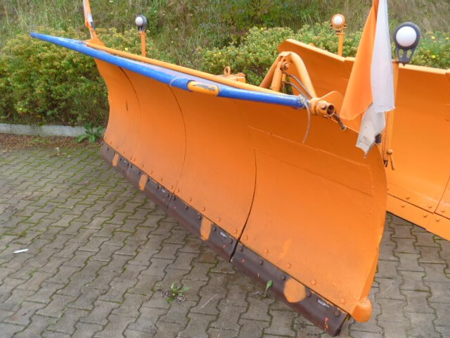 Unimog Schneepflug - Schneeschild Schmidt MF5.3 - Sneeuwschuif: afbeelding 1 Unimog Schneepflug - Schneeschild Schmidt MF5.3 - Sneeuwschuif: afbeelding 1