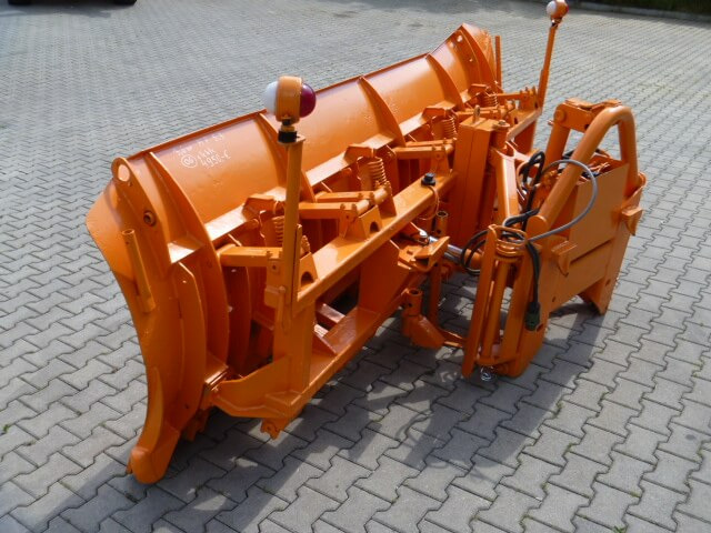 Unimog Schneepflug - Schneeschild Schmidt MF5.3 - Sneeuwschuif: afbeelding 3 Unimog Schneepflug - Schneeschild Schmidt MF5.3 - Sneeuwschuif: afbeelding 3
