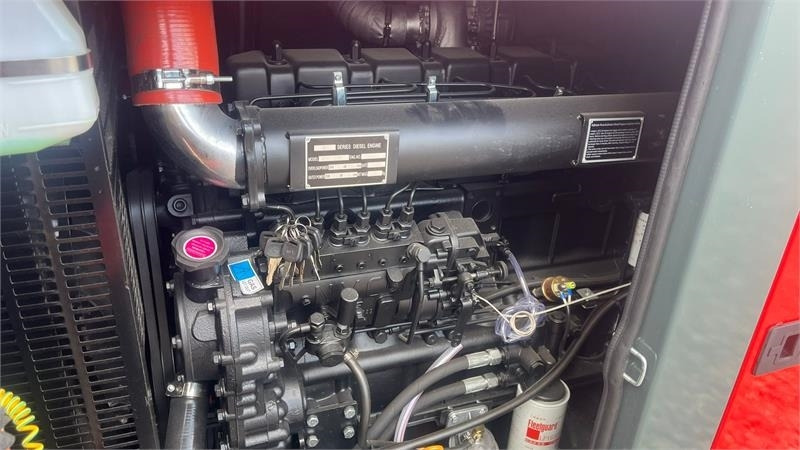 Bauer GFS-120 ATS, 120 kW/150 kVA - Industrie generator: afbeelding 4 Bauer GFS-120 ATS, 120 kW/150 kVA - Industrie generator: afbeelding 4