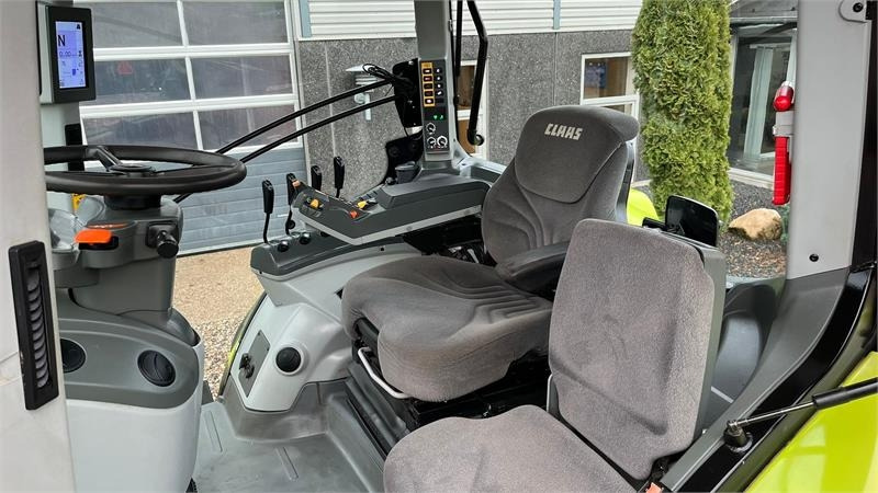 Claas Axion 830 Med frontlift. Velholdt traktor. - Tractor: afbeelding 5 Claas Axion 830 Med frontlift. Velholdt traktor. - Tractor: afbeelding 5