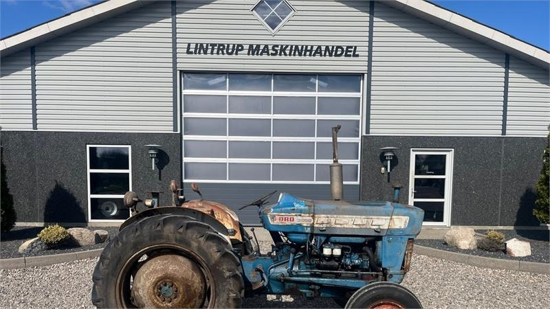 Ford 3000 - Tractor: afbeelding 5 Ford 3000 - Tractor: afbeelding 5
