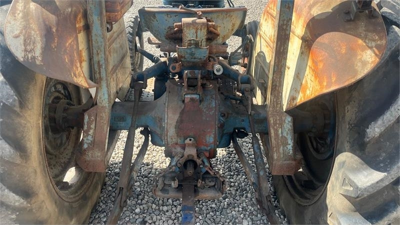 Ford 3000 - Tractor: afbeelding 4 Ford 3000 - Tractor: afbeelding 4