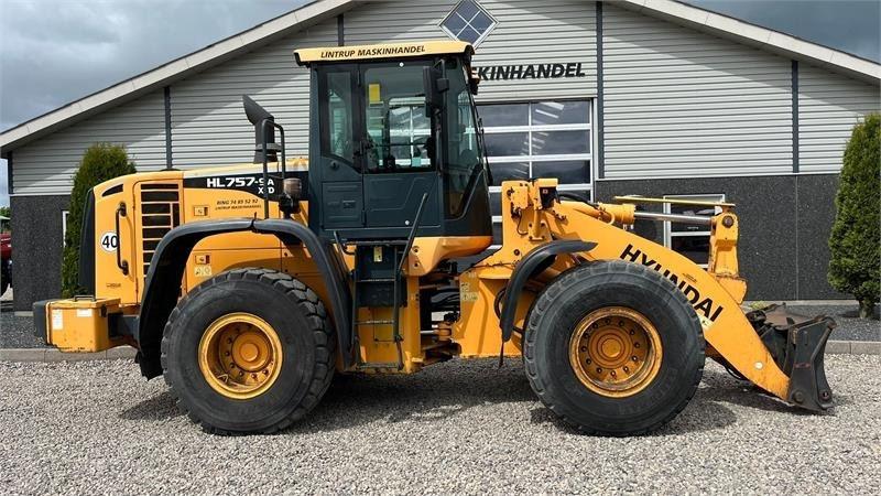 Hyundai 757-9A XTD med lang-arm. En-ejeres maskine med Loc - Wiellader: afbeelding 1 Hyundai 757-9A XTD med lang-arm. En-ejeres maskine med Loc - Wiellader: afbeelding 1