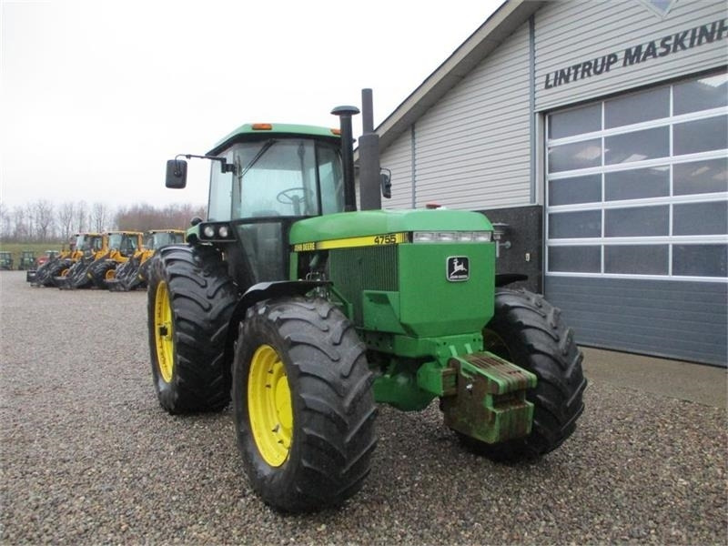 Tractor John Deere 4755 En rigtig kraftkarl med den store 7,6L motor: afbeelding 18 Tractor John Deere 4755 En rigtig kraftkarl med den store 7,6L motor: afbeelding 18