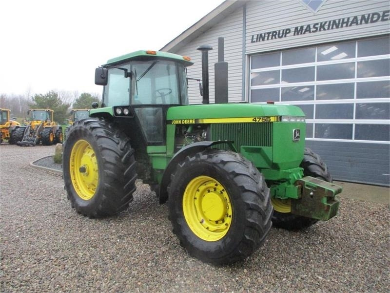 Tractor John Deere 4755 En rigtig kraftkarl med den store 7,6L motor: afbeelding 17 Tractor John Deere 4755 En rigtig kraftkarl med den store 7,6L motor: afbeelding 17