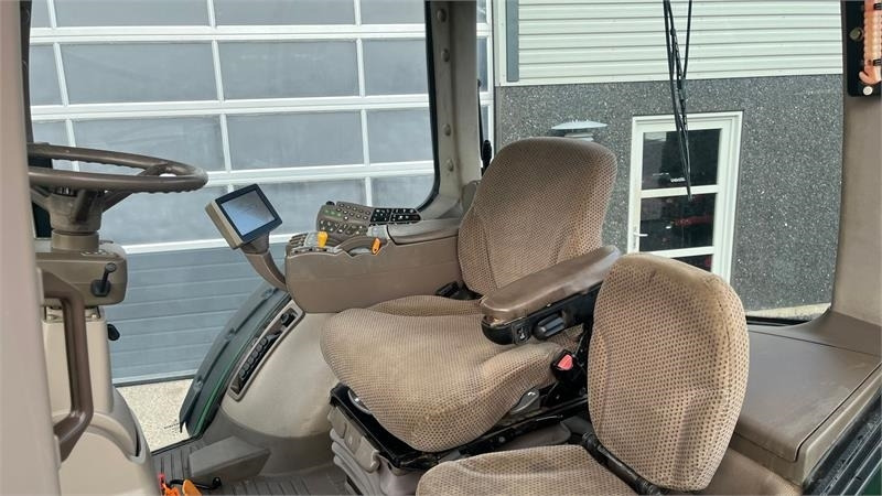 John Deere 8260R - Tractor: afbeelding 5 John Deere 8260R - Tractor: afbeelding 5